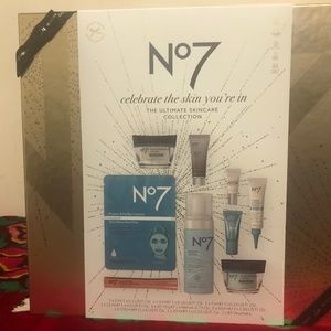 No 7 ultimate skin care set